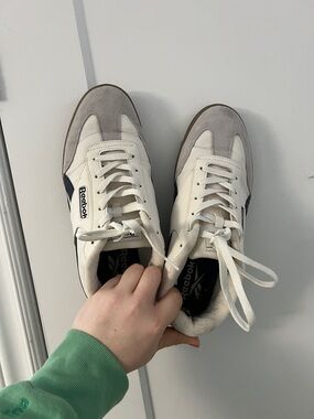 Reebok Men's White, Gray & Navy Low-Top Sneakers